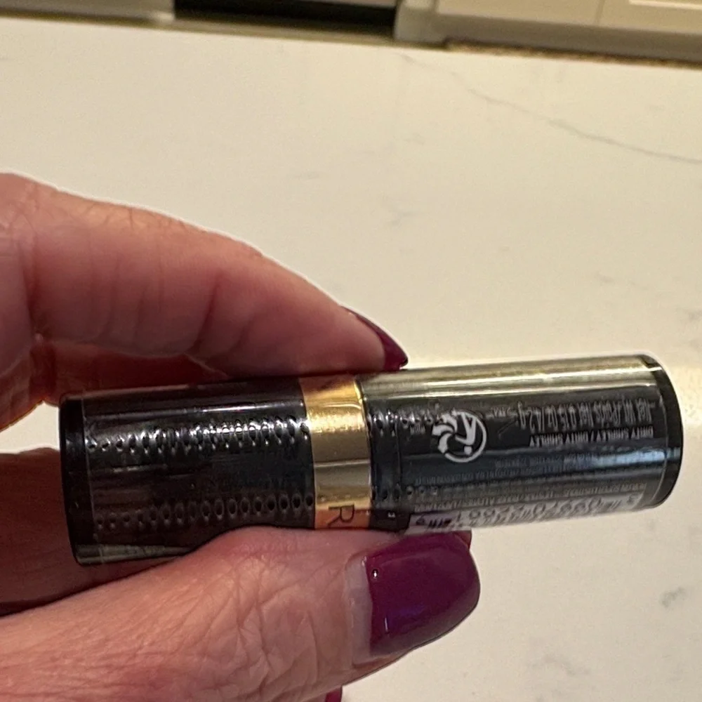 Revlon bold striking